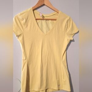 Under Armour Women's Light Yellow V-Neck Tee